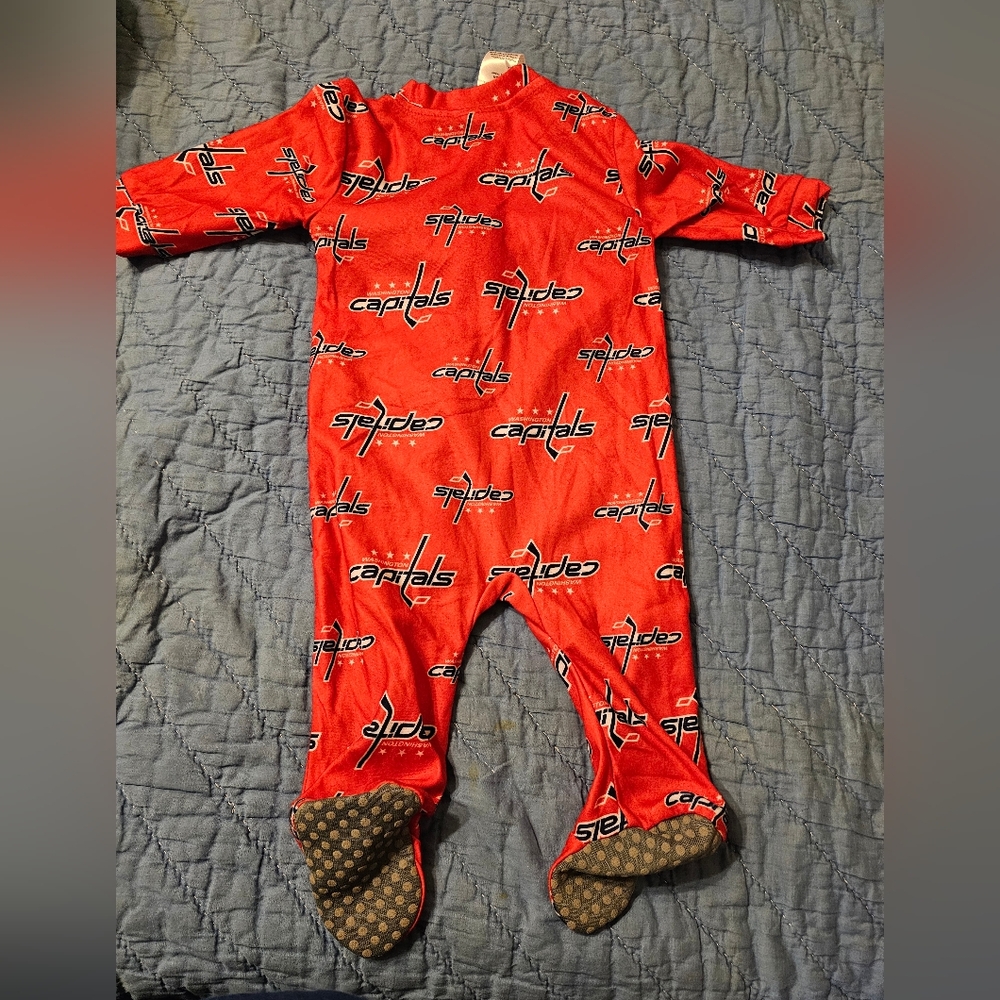 NWOT Washington Capitals Red Kids One Piece. Size:3/6 M. - Picture 2 of 5
